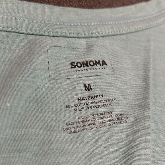 2 Maternity T Shirts - Picture 7 of 8